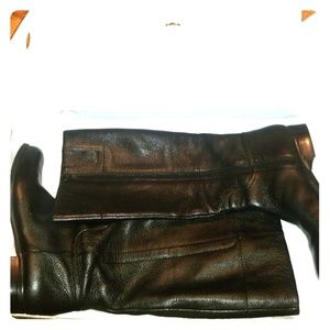 Calf high leather boots